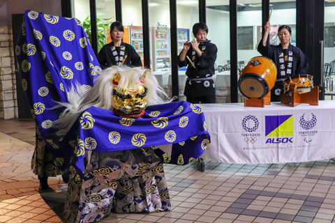 ALSOKによる獅子舞とお囃子