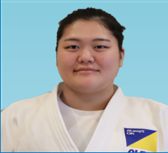 新井　万央（アライ　マオ）