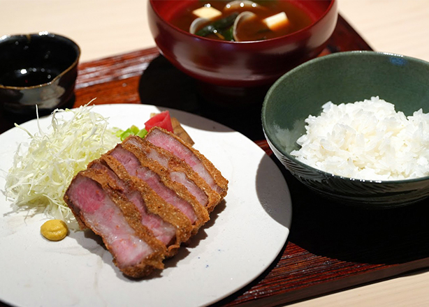 梅山豚炭火焼カツ