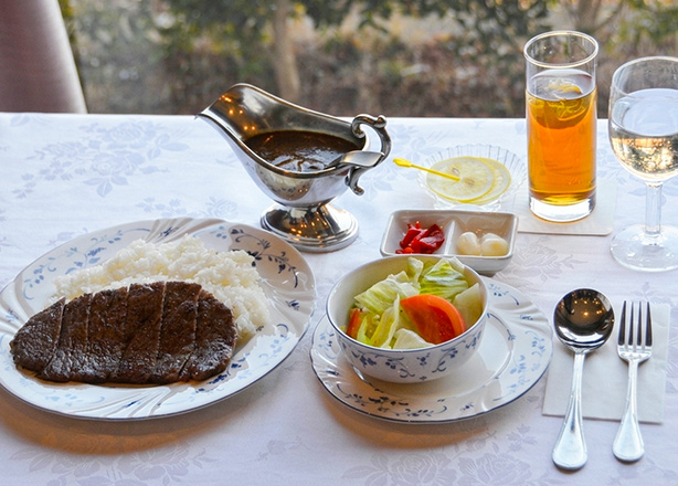 与一和牛すじカレー・スペシャル