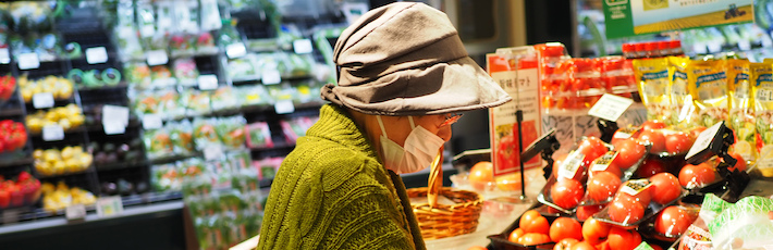 高齢者の万引きの原因と家族の対応方法は？万引き防止対策も解説