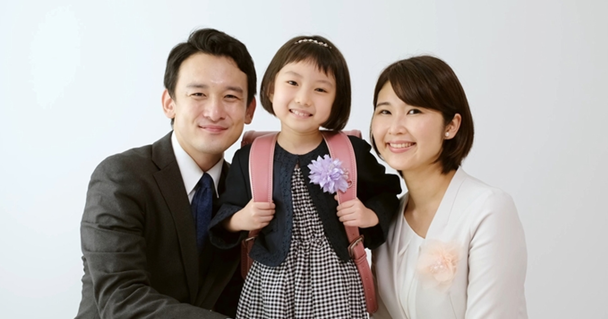 入学式の服装はどうする 母親の服装や着こなしマナー 入学式の服装はどうする 母親の服装や着こなしマナー