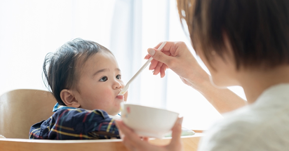 離乳食はいつから始める 開始のサインやスケジュール 進め方をご紹介 Home Alsok研究所 ホームセキュリティのalsok