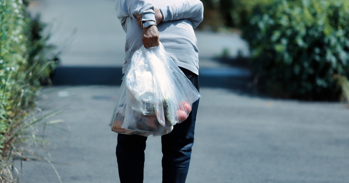 実家の親が心配なときどうする？離れて暮らす親のサポート方法を解説