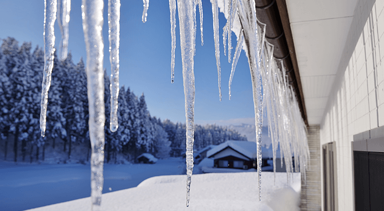 雪やつららを食べるのはあり なし 酸性雪の危険性について Alsok